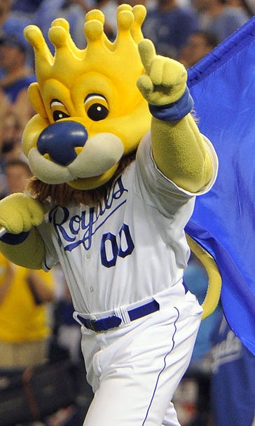 Hello, first-place Royals! Win over A's vaults Kansas City to top of Central
